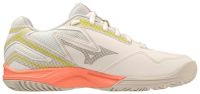 Γυναικεία παπούτσια Mizuno Break Shot 4 AC - snow white/fusion coral/spring Γυναικεία παπούτσια Mizuno Break Shot 4 AC - snow white/fusion coral/spring