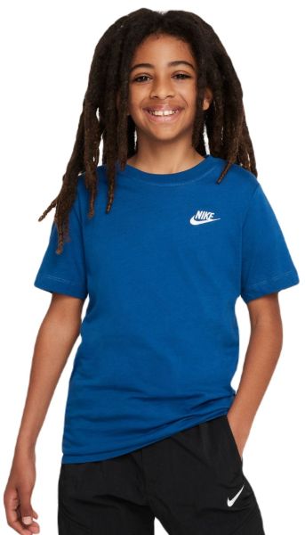 Jungen T-Shirt  Nike Kids NSW Tee Embedded Futura - Blau, Weiß