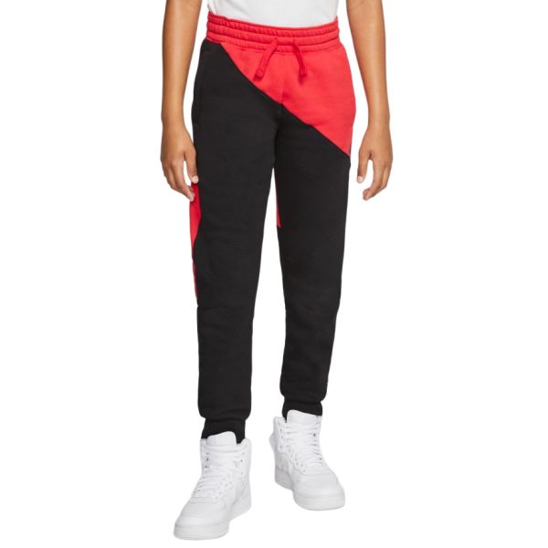 Chlapecké tepláky Nike NSW Core Amplify Pant B - black/university red/black