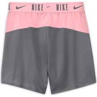 Dievčenské šortky Nike Dri-Fit Trophy 6in Shorts - smoke grey/arctic punch/arctic punch Dievčenské šortky Nike Dri-Fit Trophy 6in Shorts - smoke grey/arctic punch/arctic punch