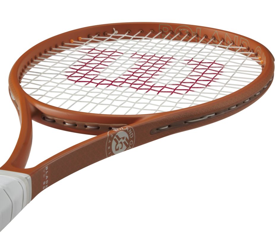 Tennis racket Wilson Blade 98 V9.0 16x19 Roland Garros 2025 Tennis racket Wilson Blade 98 V9.0 16x19 Roland Garros 2025