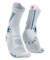 Tennisesokid  Compressport Pro Racing Socks v4.0 Trails 1P - white/fjord blue