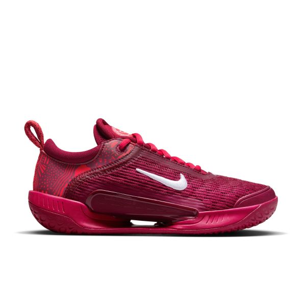 Chaussures de tennis pour femmes Nike Zoom Court NXT HC - noble red/white/ember glow