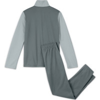 Tepláková souprava pro mladé Nike U Swoosh Futura Poly Cuff TS - Šedý Tepláková souprava pro mladé Nike U Swoosh Futura Poly Cuff TS - Šedý