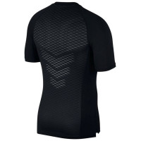 Kompresinė apranga Nike Pro HyperCool Top SS Fitted GFX - black/black/dark grey Kompresinė apranga Nike Pro HyperCool Top SS Fitted GFX - black/black/dark grey