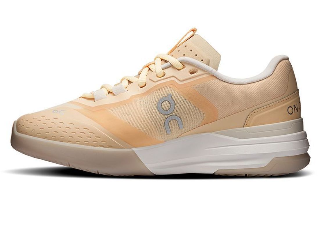 On The Roger Advantage Pro - blonde/gardenia