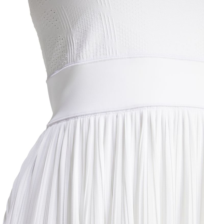 IT1838_8_APPAREL_On-Model_Detail-View-2_white