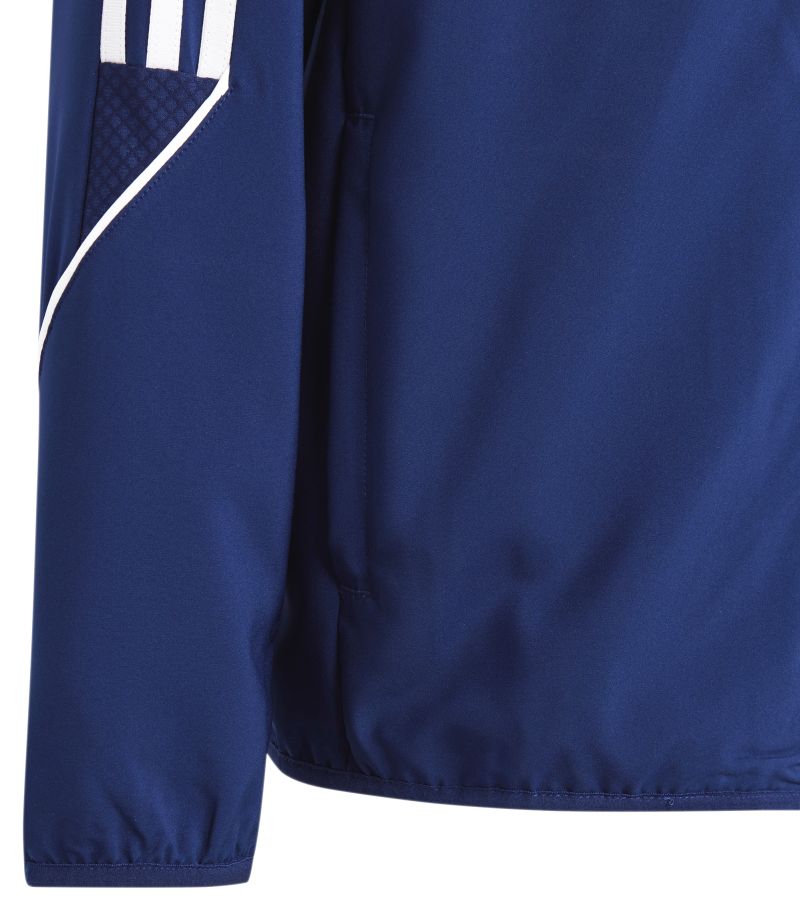 IA1627_5_APPAREL_Photography_Detail-View-2_white