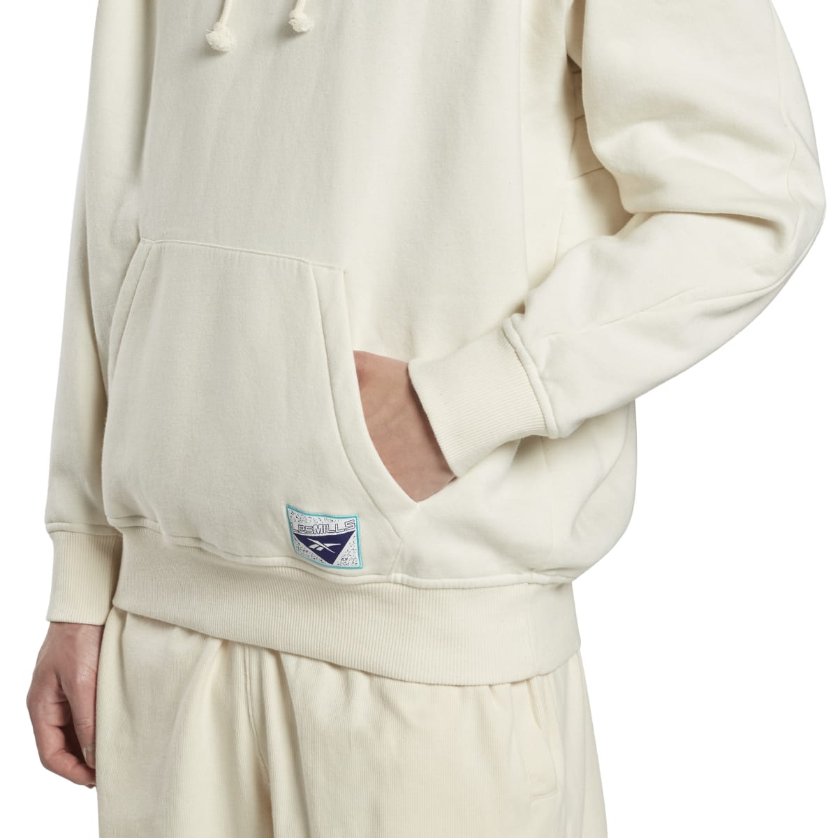 HN1539_5_APPAREL_On-Model_Detail-View-1_white