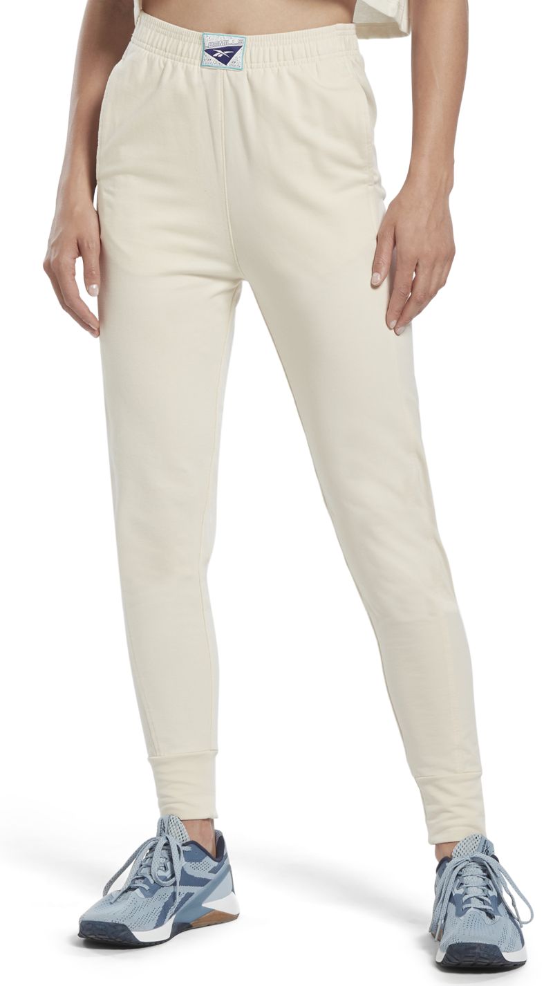 HN6049_1_APPAREL_Photography_Front-View_white Reebok Les Mills Natural Dye - non dyed