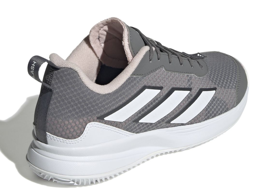 IH0186_7_FOOTWEAR_Photography_Back-Lateral-Top-View_white