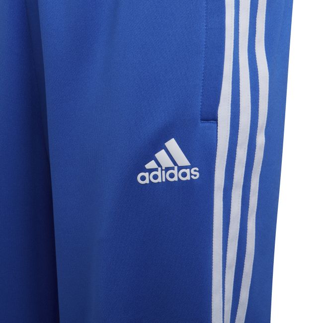 HB9926_APP_photo_detail-3_white