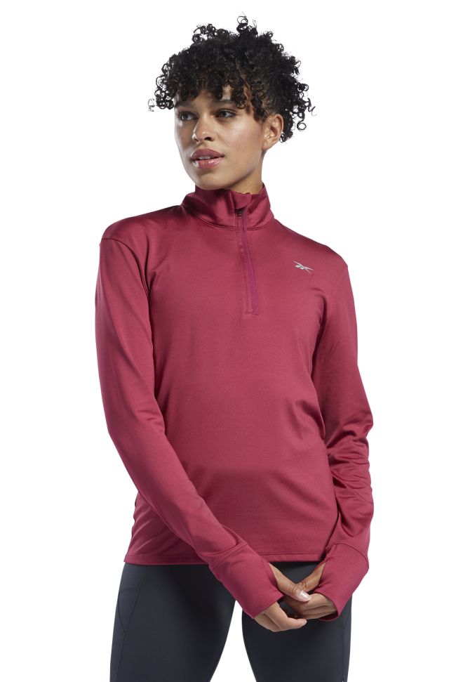 GS1935_APP_on-model_standard_white