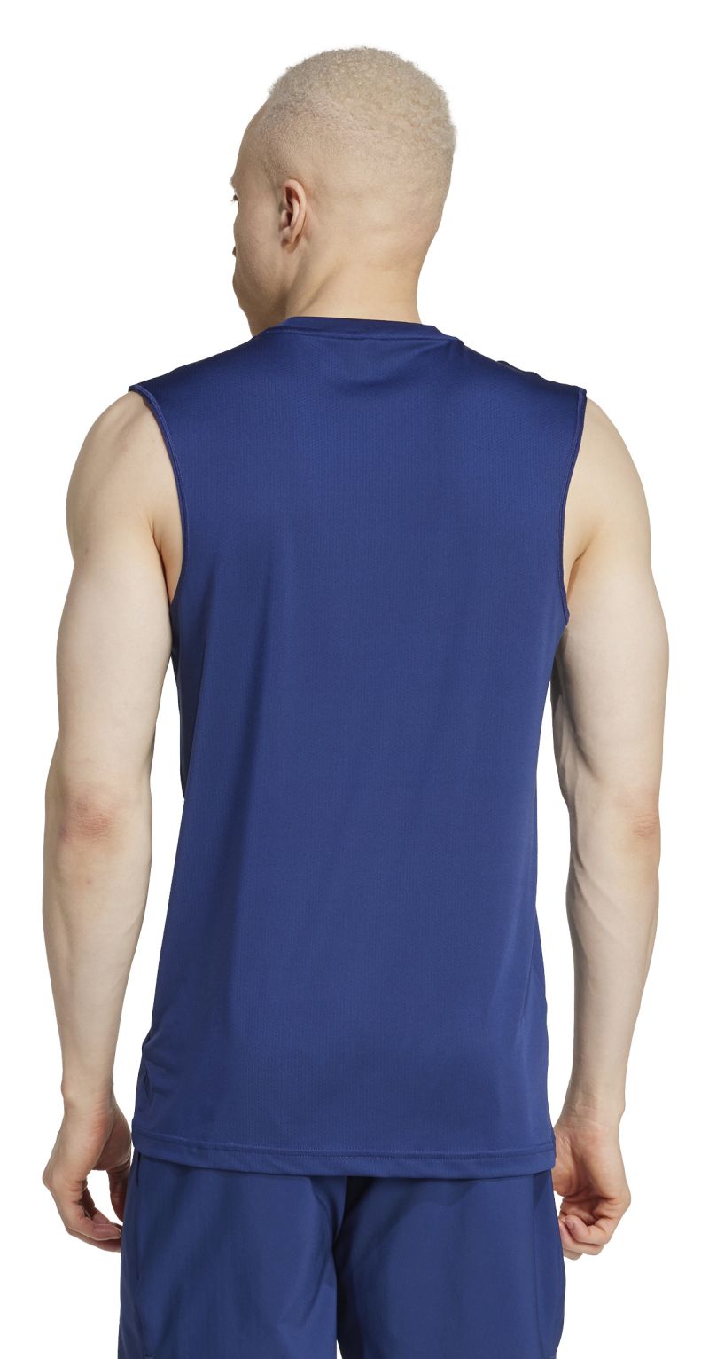 JN7090_3_APPAREL_On-Model_Back-View_white