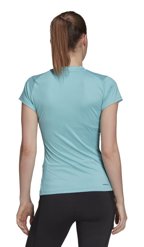 H38843_APP_on-model_back_white