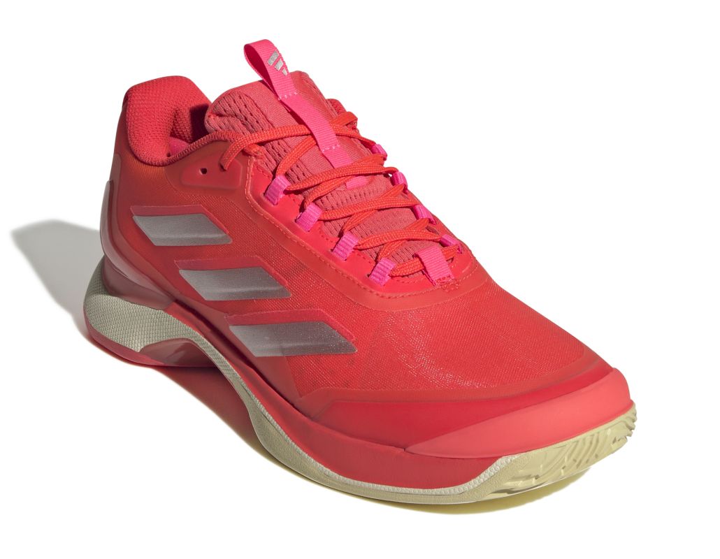 IH0462_6_FOOTWEAR_Photography_Front-Lateral-Top-View_white