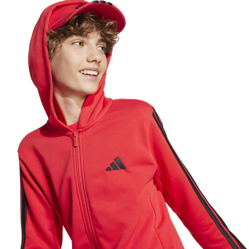 JD6504_7_APPAREL_On-Model_Detail-View-1_white