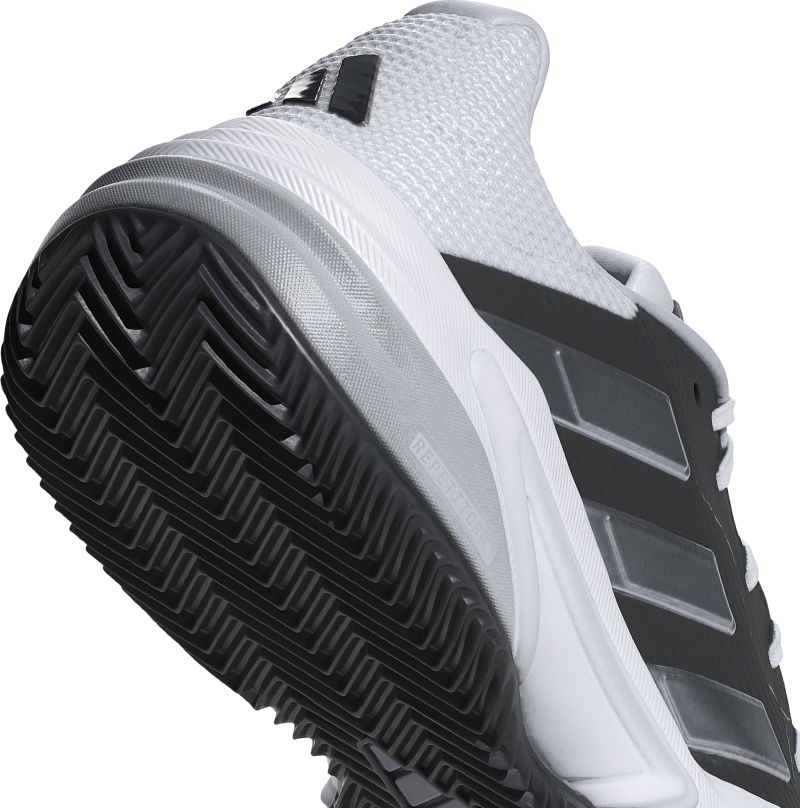 IF0463_10_FOOTWEAR_Photography_Detail-View-3_white