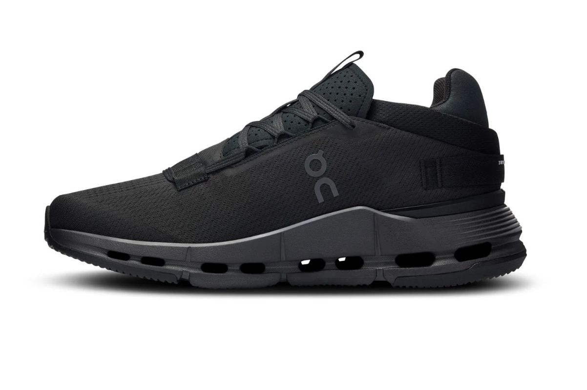 ManOnCloudnova2Black2