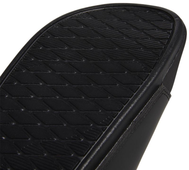 GY1945_9_FOOTWEAR_Photography_Detail-View-2_white