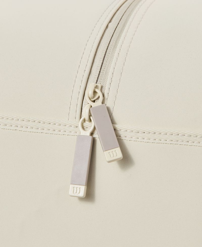 WR8043801_7_ROLAND_GARROS_2025_SMALL_DUFFLE_Mushroom_Birch-png-high-res