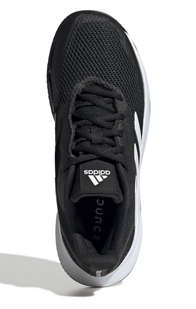 GX6421_3_FOOTWEAR_Photography_Top-Portrait-View_white