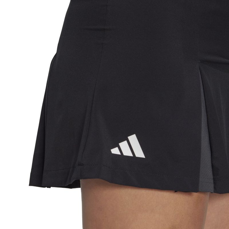 HS1459_7_APPAREL_On-Model_Detail-View-1_white