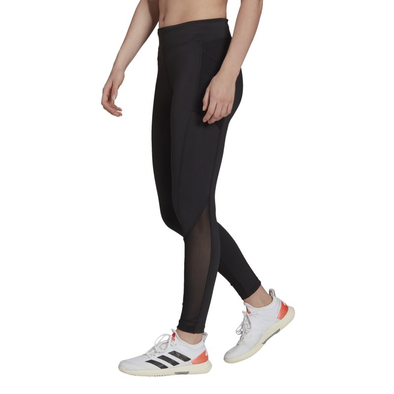 GV1517_APP_on-model_standard_white