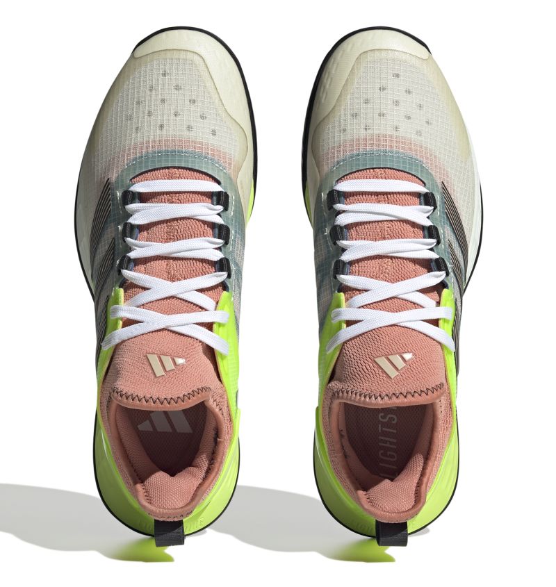 IG5714_3_FOOTWEAR_Photography_Top-Portrait-View_white