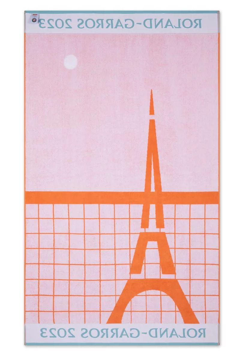 9227610serv1d7_11_web___23e_serviette_de_toilette_rg2023_terre_battue-min-1 Roland Garros Joueuse RG