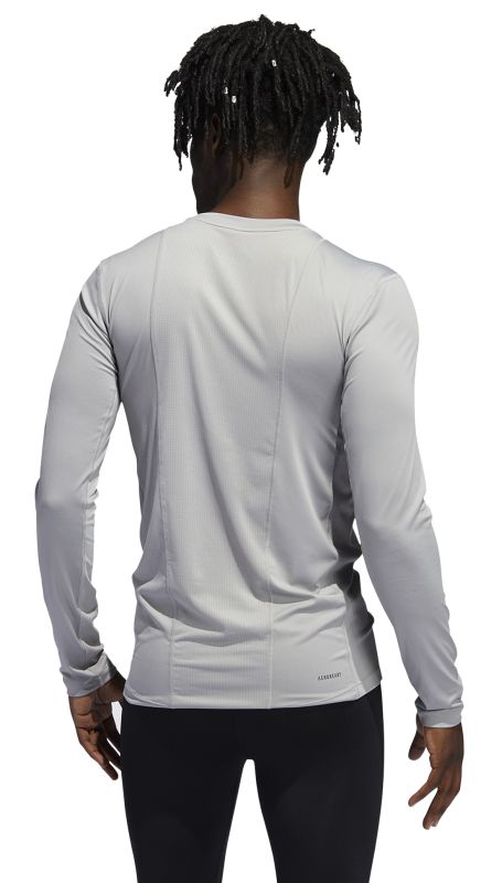 H08816_APP_on-model_back_white