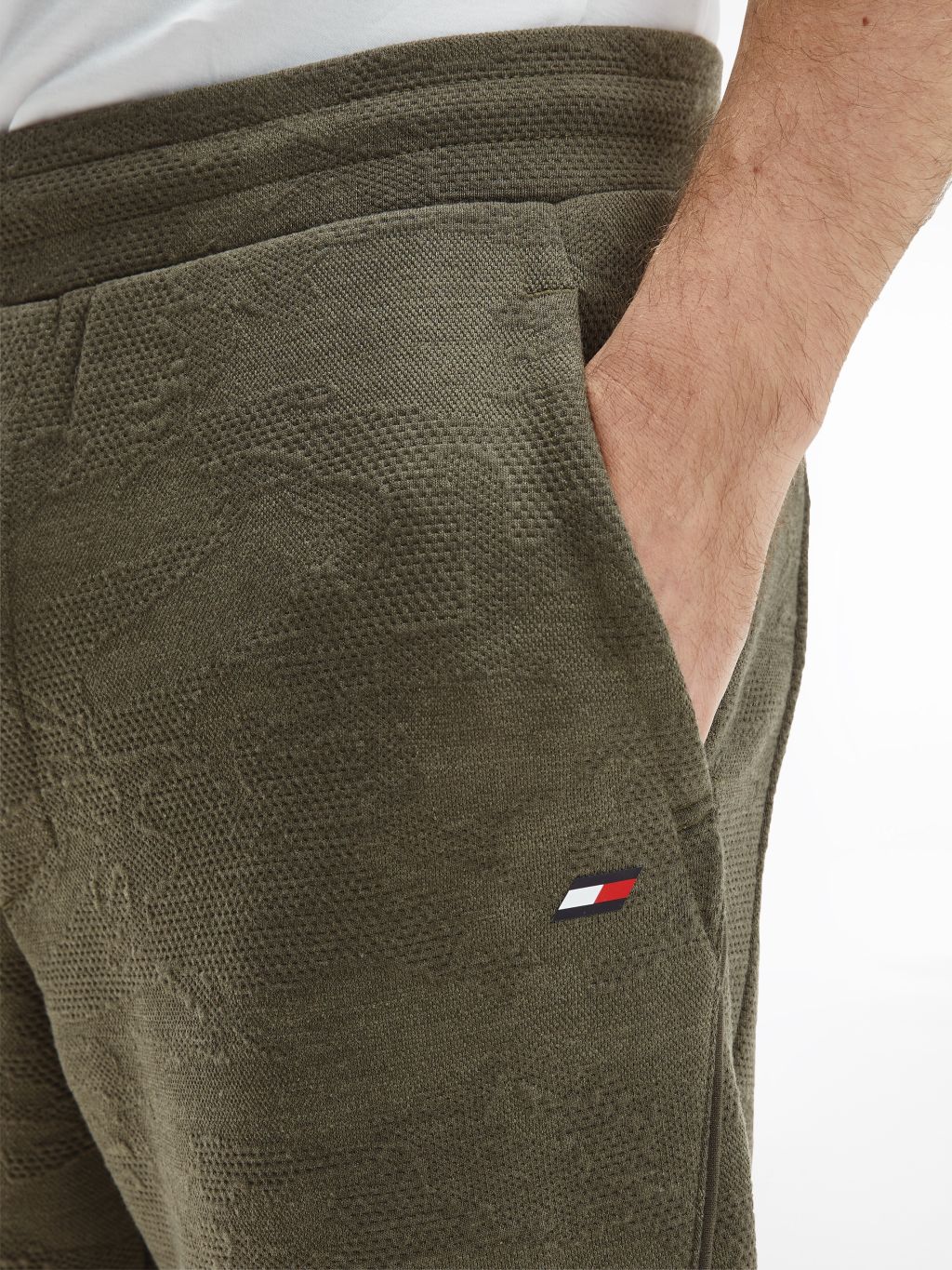 Tommy-Hilfig_SP2022_RBN_MW0MW22704RBN_4