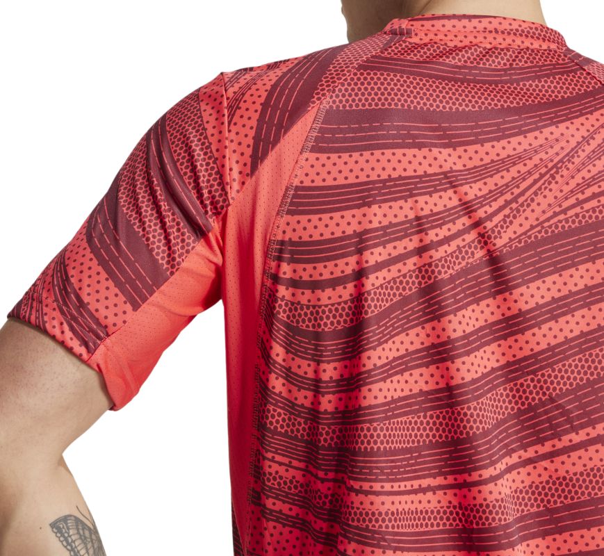 JE0407_7_APPAREL_On-Model_Detail-View-2_white