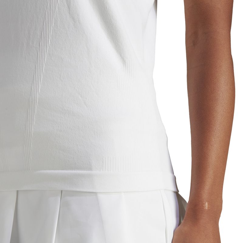 IA7030_11_APPAREL_On-Model_Detail-View-3_white