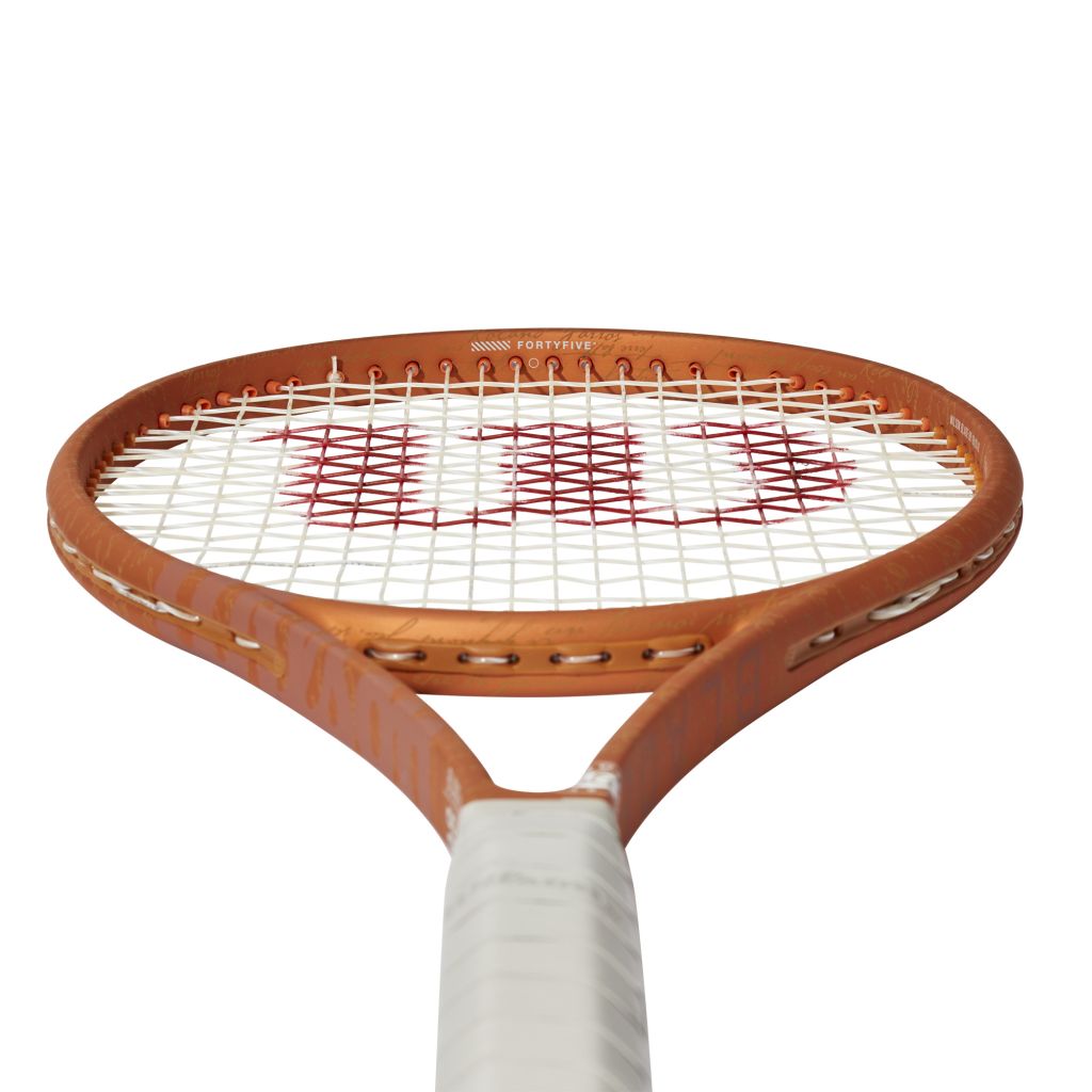 WR089911U_3_Blade_98_18x20_v8_Roland_Garros_BR_-png-high-res