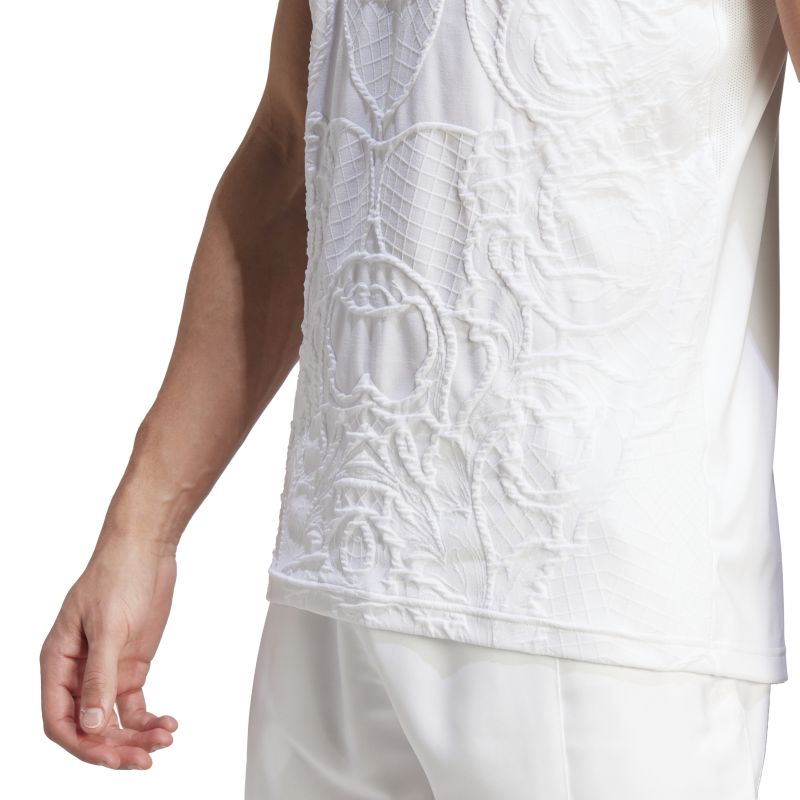 IA7099_11_APPAREL_On-Model_Detail-View-3_white