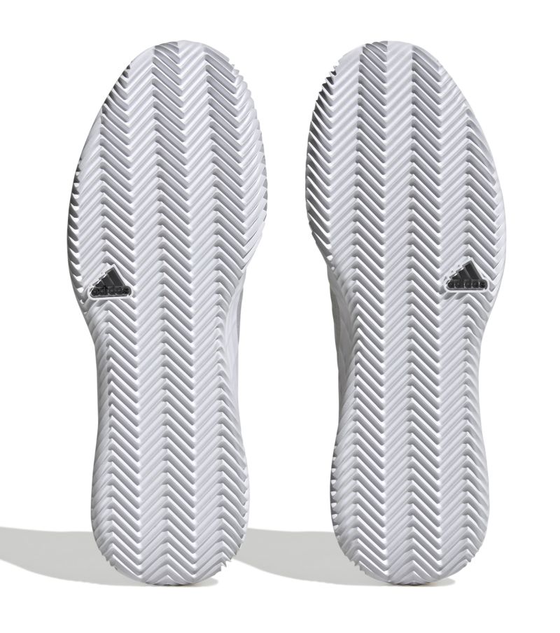 IF2985_4_FOOTWEAR_Photography_Bottom-View_white