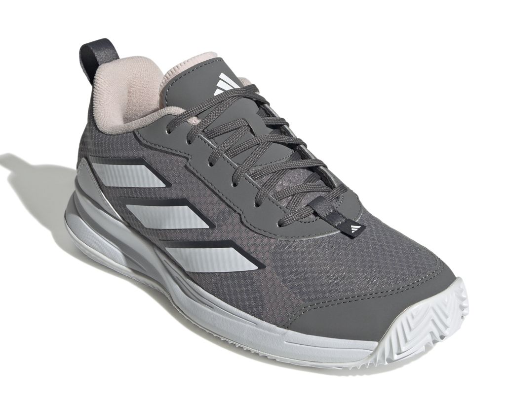 IH0186_6_FOOTWEAR_Photography_Front-Lateral-Top-View_white