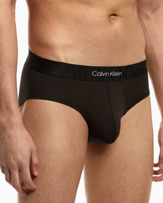 C25_03_NB3298UB1_MO-ST-F1IqUJhjzVYRrVY Calvin Klein Embossed Icon Hip Brief 1P - black