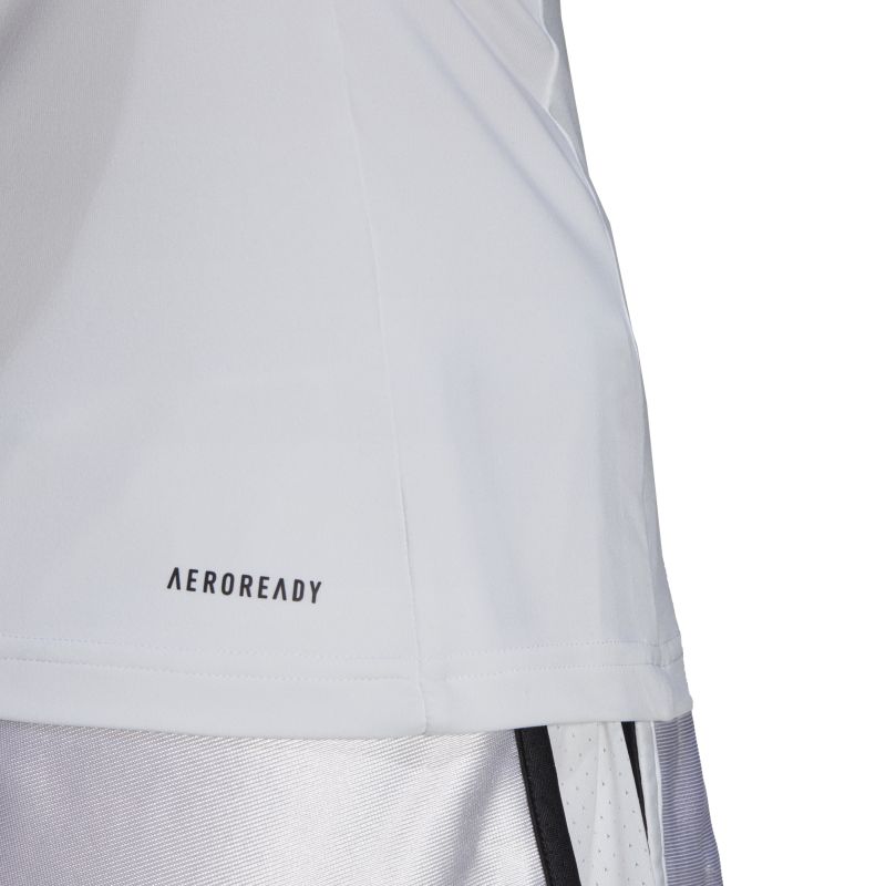 GV1514_APP_on-model_detail-2_white