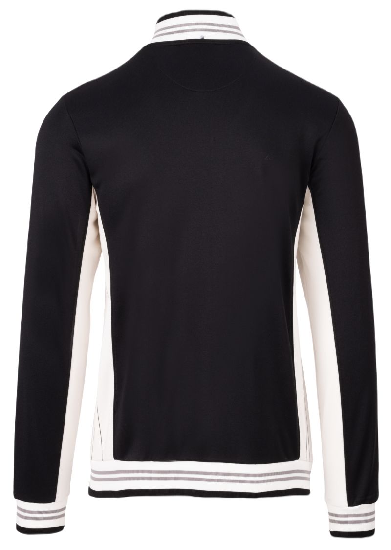 FBM231031-902-2_JacketBjoern