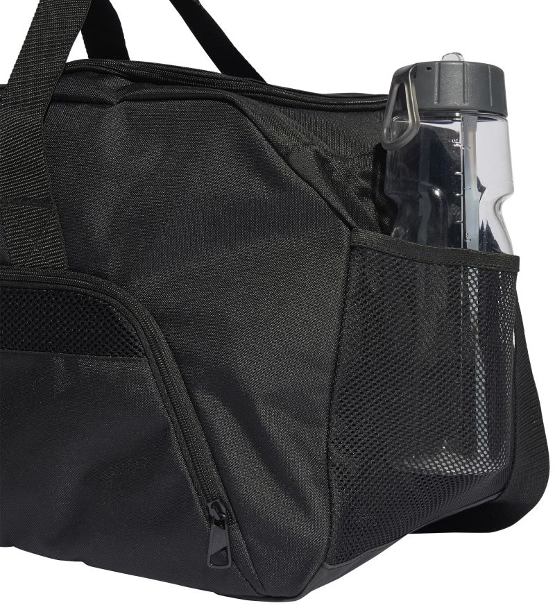 HS9749_6_HARDWARE_Photography_Detail-View-2_white