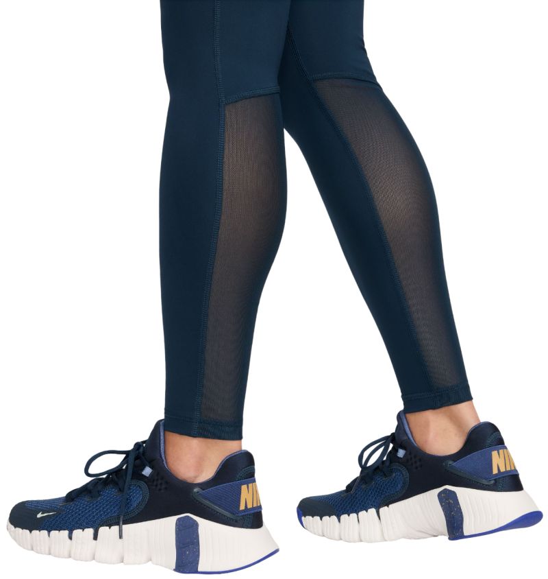 AURORA_CZ9779-478_PHSYM003-2000-Photoroom