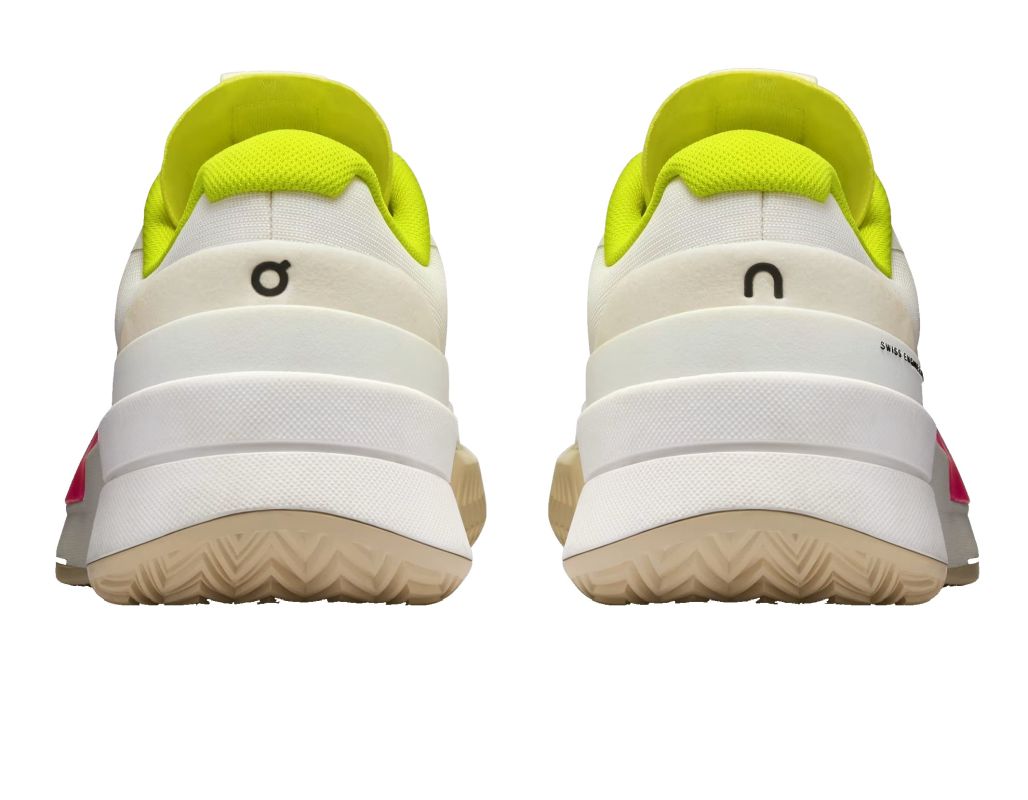 OnRogerPro2WomanLime2