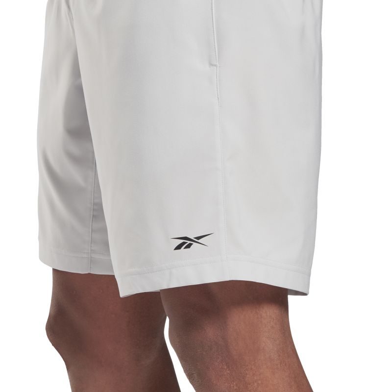 GL3174_APP_on-model_detail-1_white