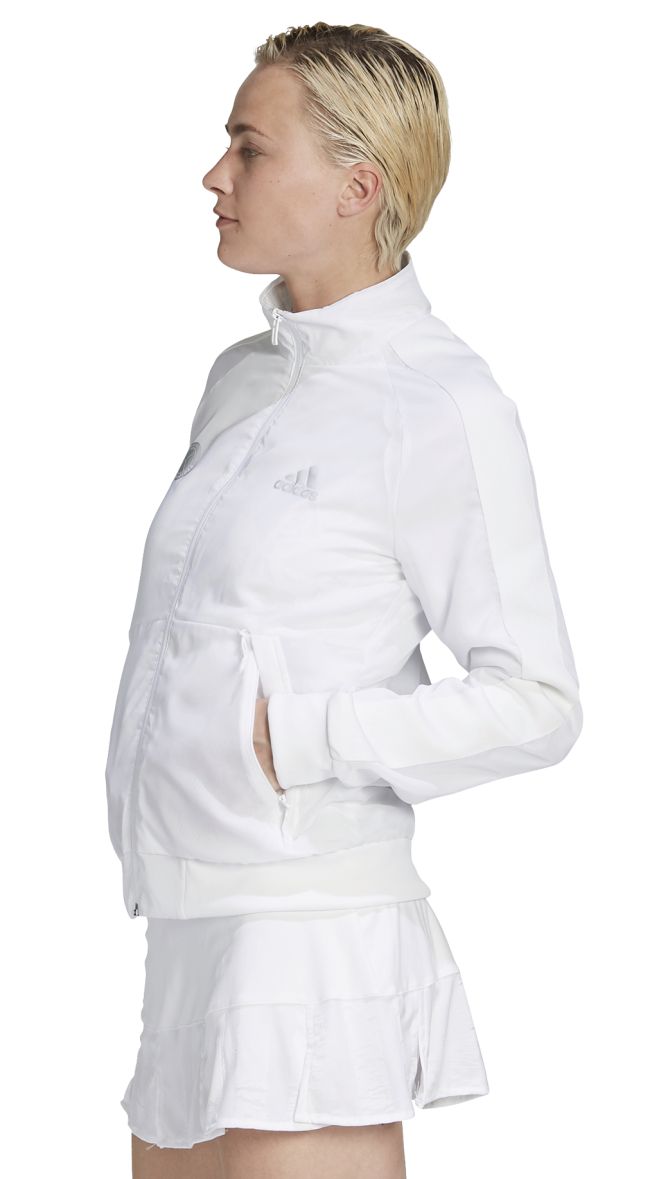 GD5704_APP_on-model_side_white