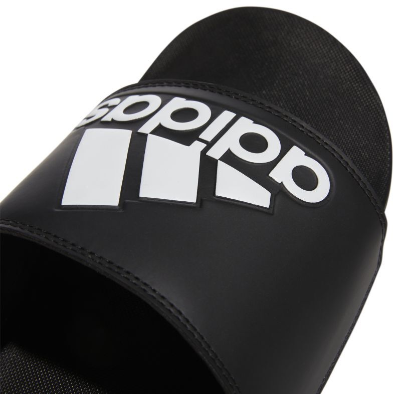 GY1945_8_FOOTWEAR_Photography_Detail-View-1_white