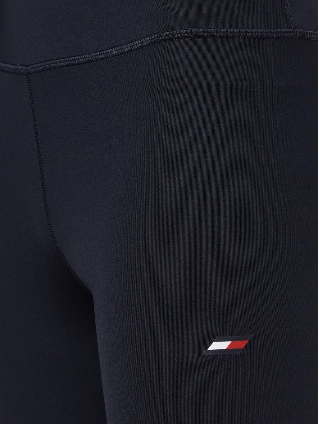 Tommy-Hilfig_SP2022_DW5_S10S101275DW5_5