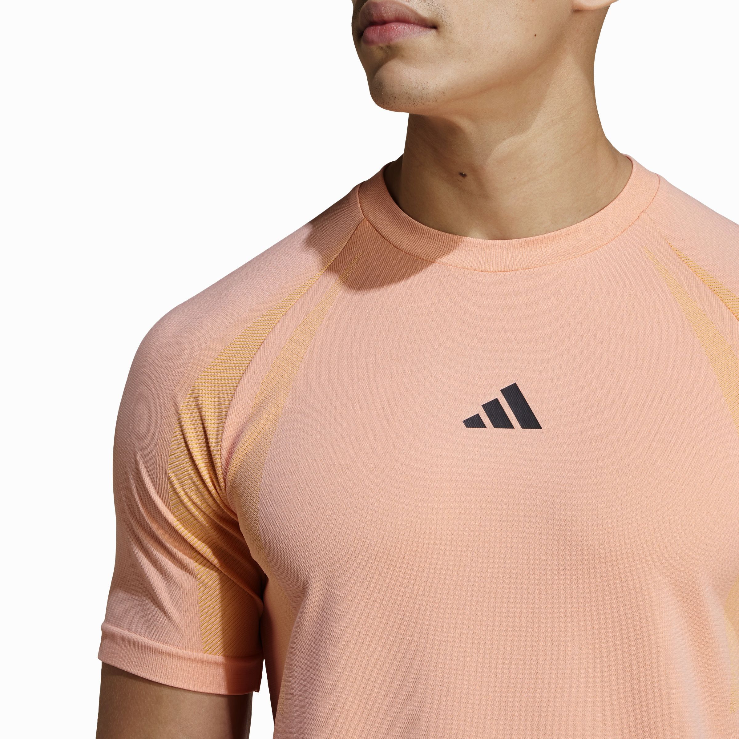 IT4025_8_APPAREL_On-Model_Detail-View-1_white