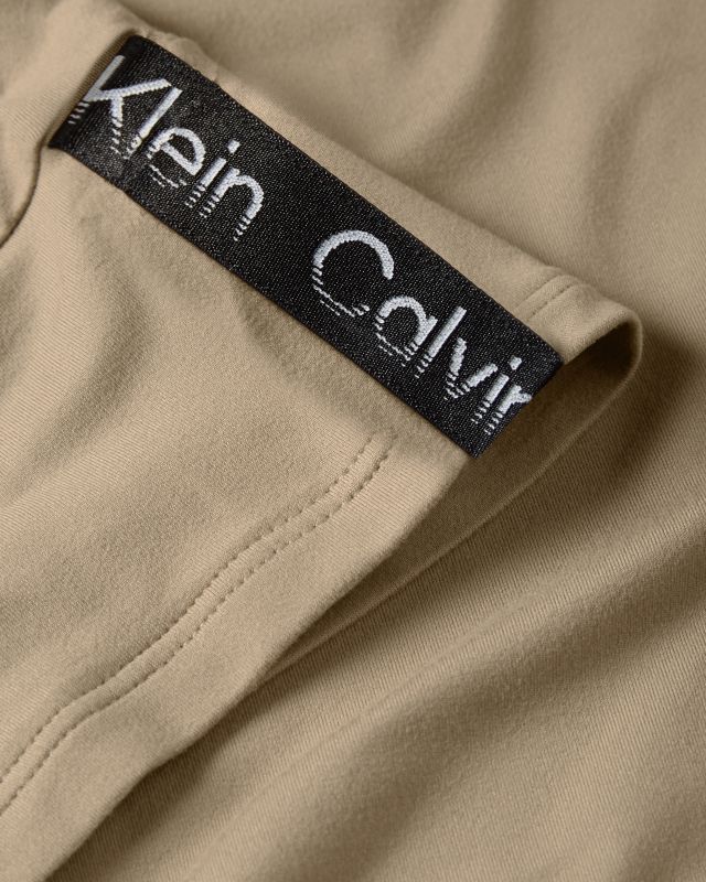 Calvin-Klein_FA2022_PAH_00GWF2K102PAH_3